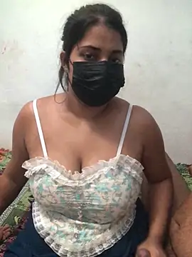 NOORA-GIRL online show from 02.04.25