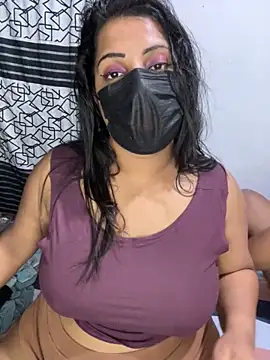 NOORA-GIRL online show from 12.05.25