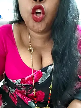 Snapshot of Swapna_143 chatting on 11.08.25 Swapna 143 online show from 11.08.25