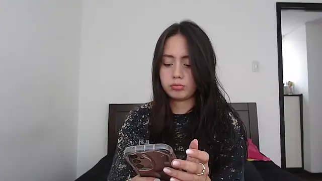 Snapshot of rebecca_collin chatting on 02.16.26 rebecca collin online show from 02.16.26