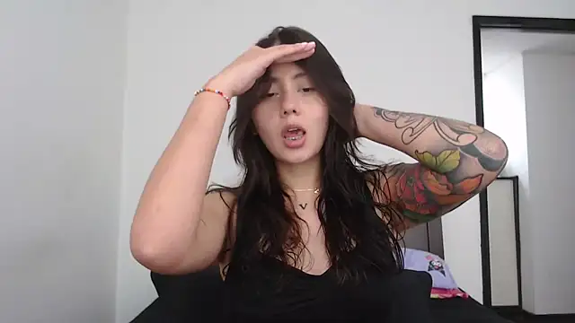 Snapshot of rebecca_collin chatting on 02.17.26 rebecca collin online show from 02.17.26