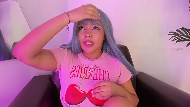 Snapshot of cherry_chel chatting on 01.25.25 cherry chel online show from 01.25.25