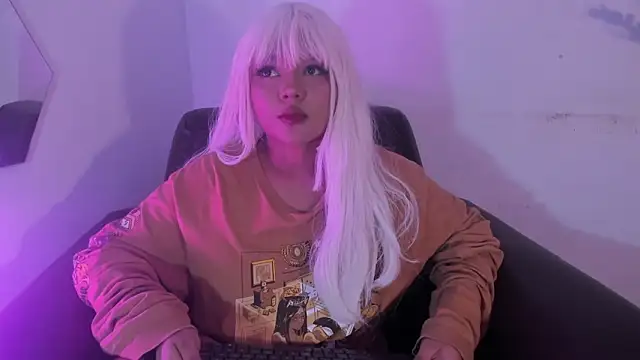 Snapshot of cherry_chel chatting on 02.08.25 cherry chel online show from 02.08.25