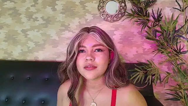 Snapshot of cherry_chel chatting on 02.20.25 cherry chel online show from 02.20.25