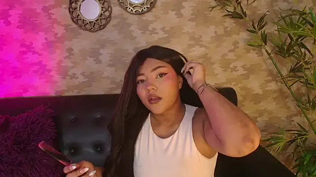 Snapshot of cherry_chel chatting on 11.24.25 cherry chel online show from 11.24.25