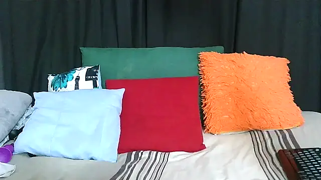 DIRTYTALKINQUEEN online show from 02.14.25