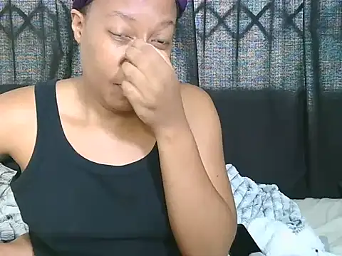 DIRTYTALKINQUEEN online show from 03.02.25