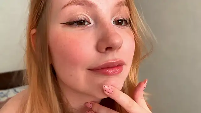 HoneyAudrey online show from 04.09.26