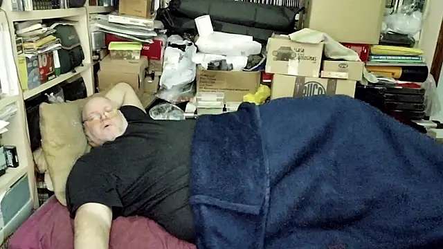 Snapshot of hadeszeuss2 chatting on 02.02.25 hadeszeuss2 online show from 02.02.25