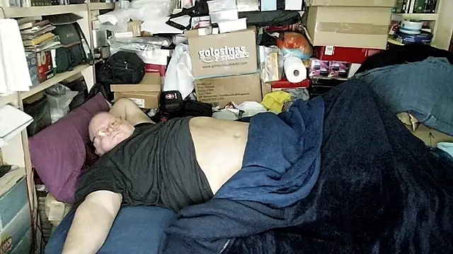 Snapshot of hadeszeuss2 chatting on 02.12.26 hadeszeuss2 online show from 02.12.26