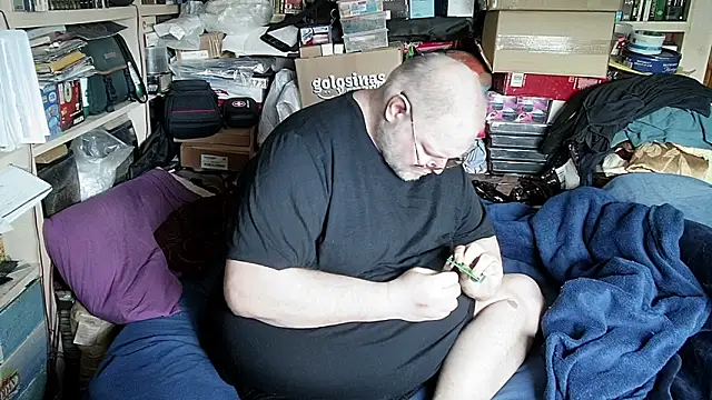 Snapshot of hadeszeuss2 chatting on 02.16.26 hadeszeuss2 online show from 02.16.26