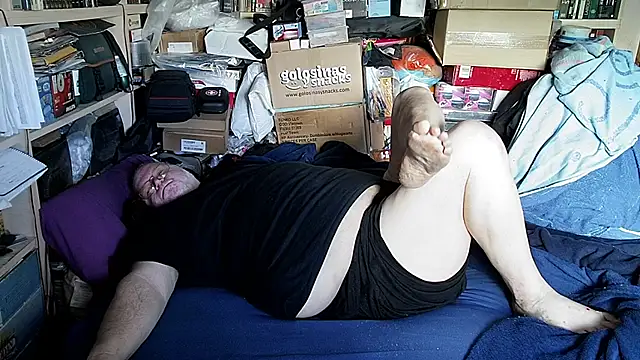 Snapshot of hadeszeuss2 chatting on 02.17.26 hadeszeuss2 online show from 02.17.26