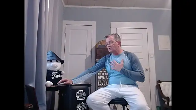 straightinyou online show from 02.10.25