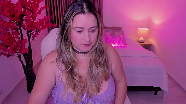 Snapshot of lenah_smith chatting on 03.26.26 lenah smith online show from 03.26.26