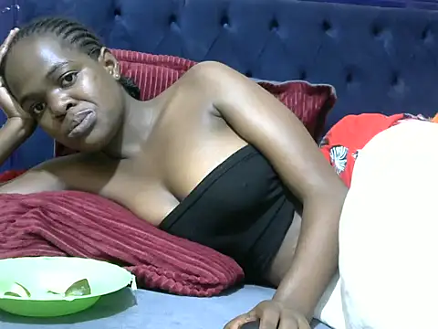 Creamy dolly online show from 12.02.25