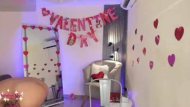 emma alice  online show from 02.18.25