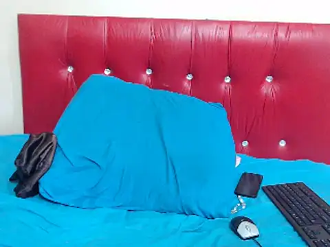 NaughtyKelly28 online show from 03.19.25