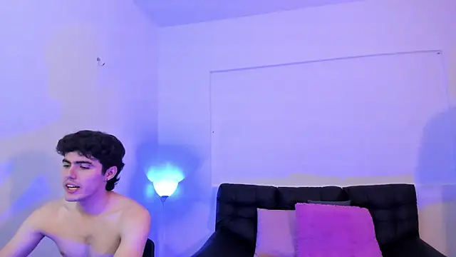 Snapshot of interracial_wallen chatting on 01.16.25 interracial wallen online show from 01.16.25