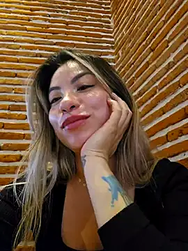 Snapshot of Karen_San_Miguel chatting on 01.29.25 Karen San Miguel online show from 01.29.25