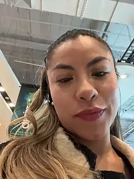 Snapshot of Karen_San_Miguel chatting on 02.10.25 Karen San Miguel online show from 02.10.25