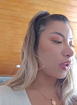 Snapshot of Karen_San_Miguel chatting on 02.22.25 Karen San Miguel online show from 02.22.25