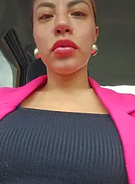 Snapshot of Karen_San_Miguel chatting on 09.23.25 Karen San Miguel online show from 09.23.25