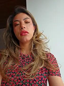 Snapshot of Karen_San_Miguel chatting on 11.25.25 Karen San Miguel online show from 11.25.25