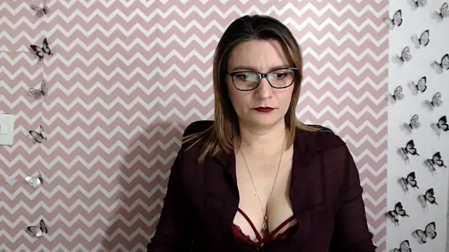 Amie Adams82  online show from 01.31.25