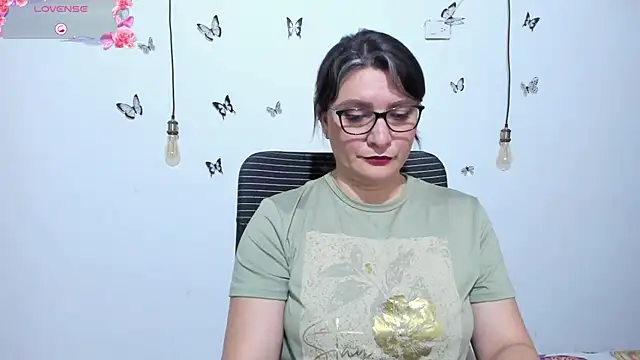 Snapshot of Amie_Adams82_ chatting on 04.25.26 Amie Adams82 online show from 04.25.26