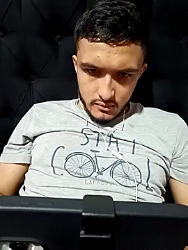 Snapshot of mosmar_20 chatting on 11.24.25 mosmar 20 online show from 11.24.25