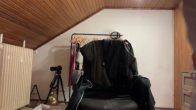 JeSuisUnTapin online show from 09.11.25