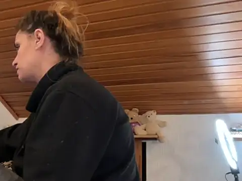 JeSuisUnTapin online show from 10.18.25