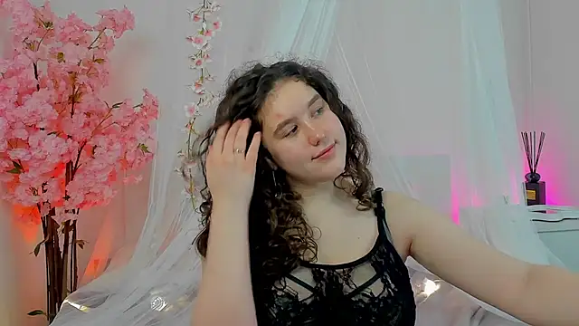 Ariella Sol online show from 01.08.25