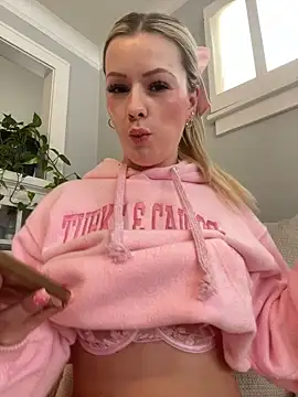 LoveShae  online show from 02.05.25