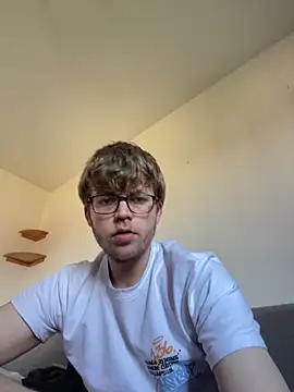 Snapshot of jungxSHxboy chatting on 04.11.26 jungxSHxboy online show from 04.11.26