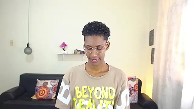 maiki18  online show from 02.06.25