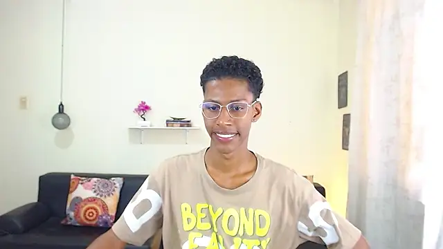 maiki18  online show from 02.06.25