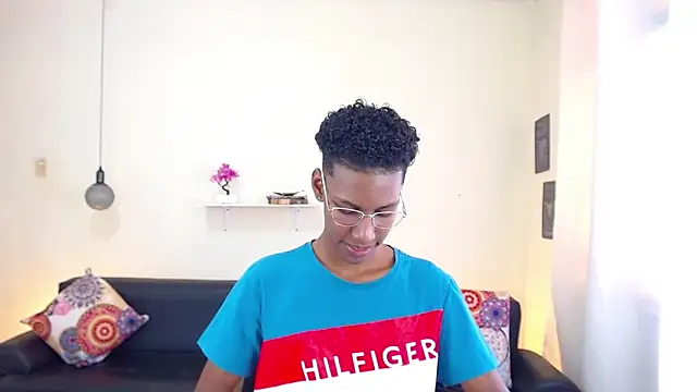 maiki18  online show from 02.11.25