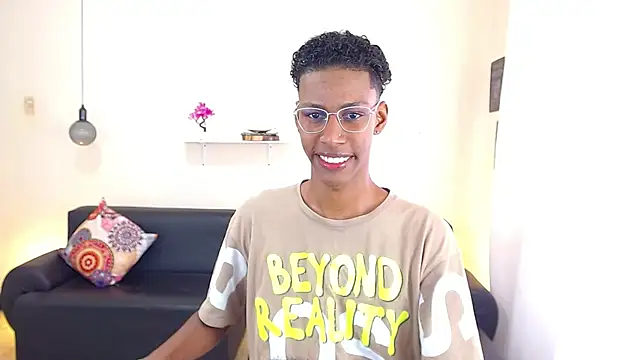 maiki18  online show from 02.25.25