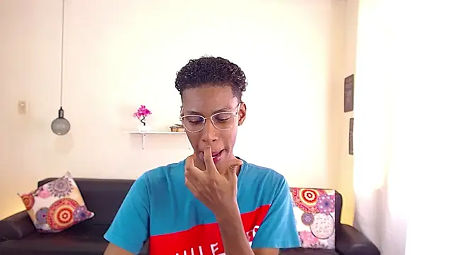 maiki18  online show from 02.28.25