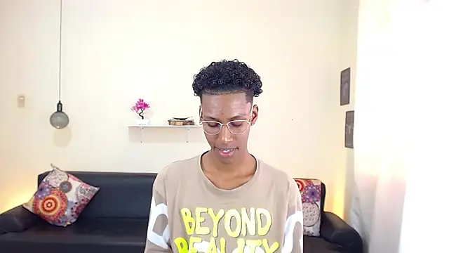 maiki18  online show from 03.05.25