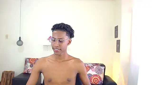 maiki18  online show from 03.06.25