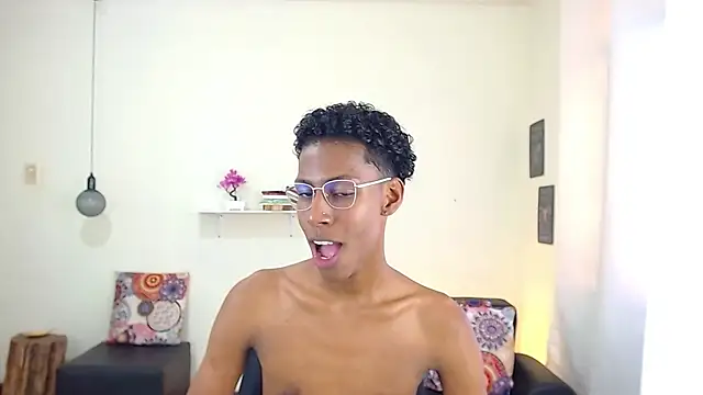 maiki18  online show from 03.11.25