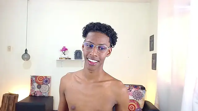 maiki18  online show from 03.18.25