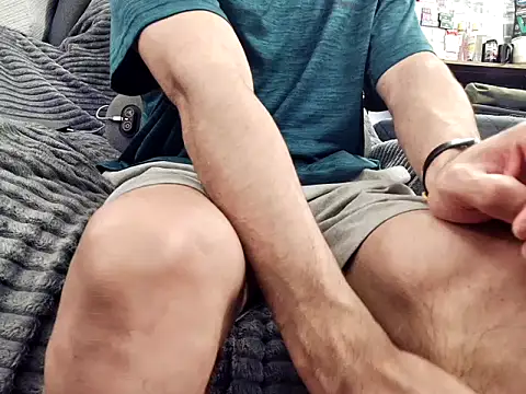 Snapshot of ClampMaster chatting on 01.06.26 ClampMaster online show from 01.06.26