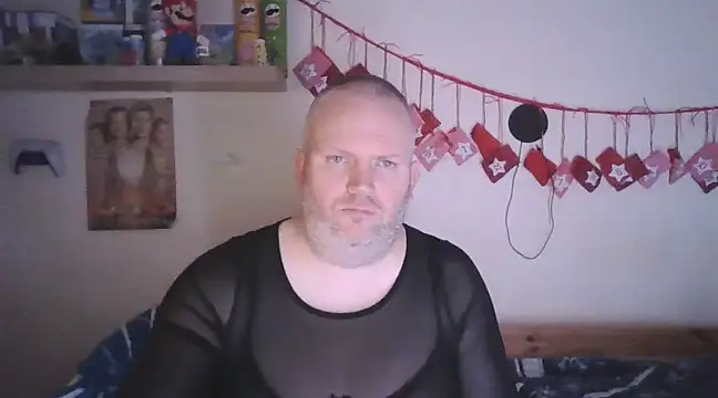 Snapshot of ShyBoy1982 chatting on 02.23.25 ShyBoy1982 online show from 02.23.25