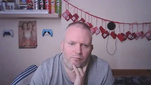 Snapshot of ShyBoy1982 chatting on 03.16.25 ShyBoy1982 online show from 03.16.25