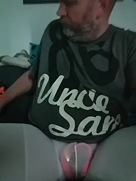 Snapshot of ShyBoy1982 chatting on 11.16.25 ShyBoy1982 online show from 11.16.25