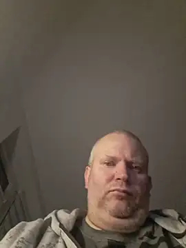 Snapshot of ShyBoy1982 chatting on 12.20.25 ShyBoy1982 online show from 12.20.25