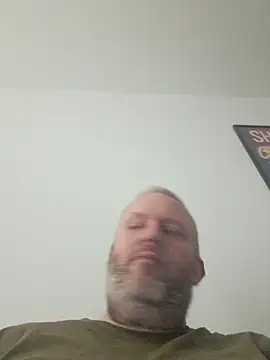 Snapshot of ShyBoy1982 chatting on 01.14.26 ShyBoy1982 online show from 01.14.26